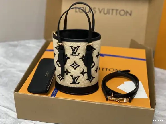 BUCKET VUITTON NANO LOUIS 0607